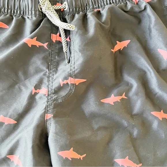 MaaMgic Swim Trunks Amazon Brand Shark Print Men’s Size Medium Black Pink New - Picture 4 of 5